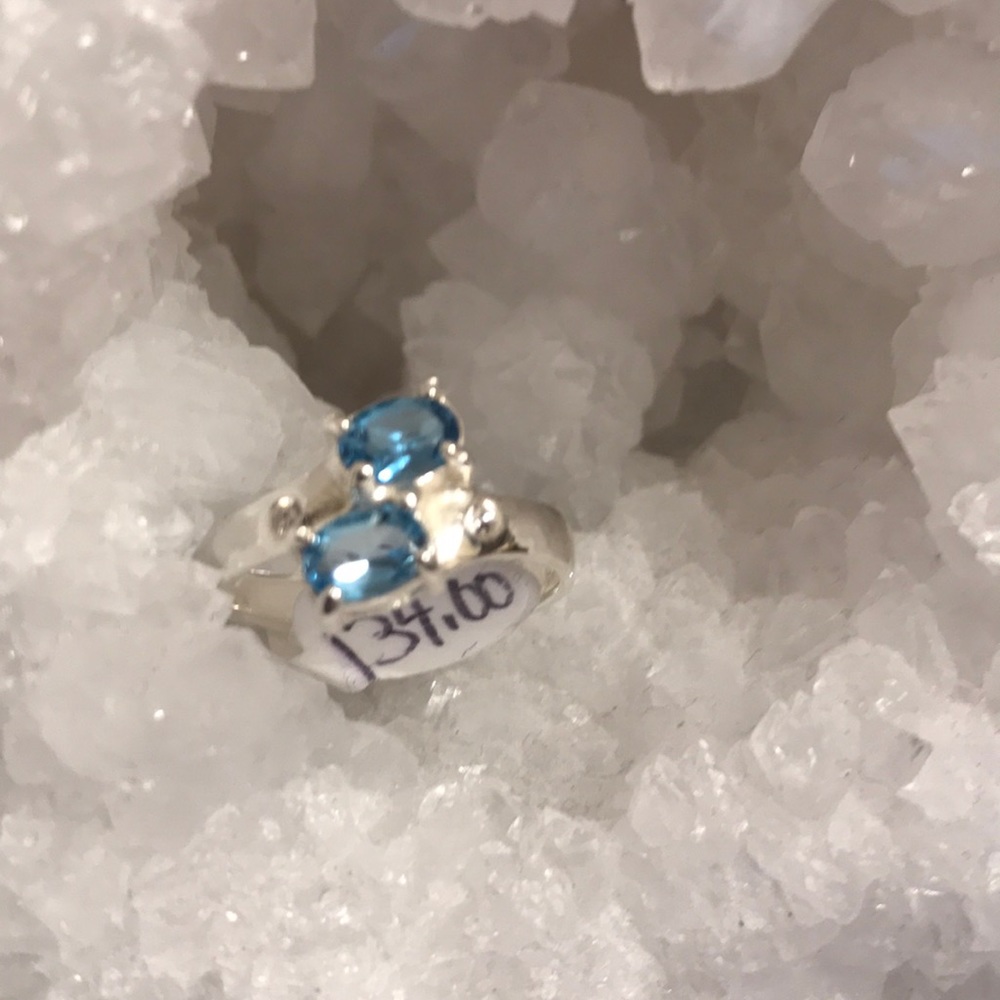 STERLING SILVER GENUINE BLUE TOPAZ SIZE 6 3/4 NWT